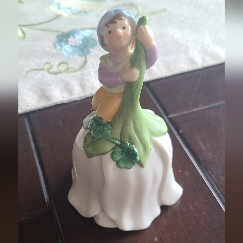 Avon Good Luck Leprechaun Porcelain Tulip Bell 1983